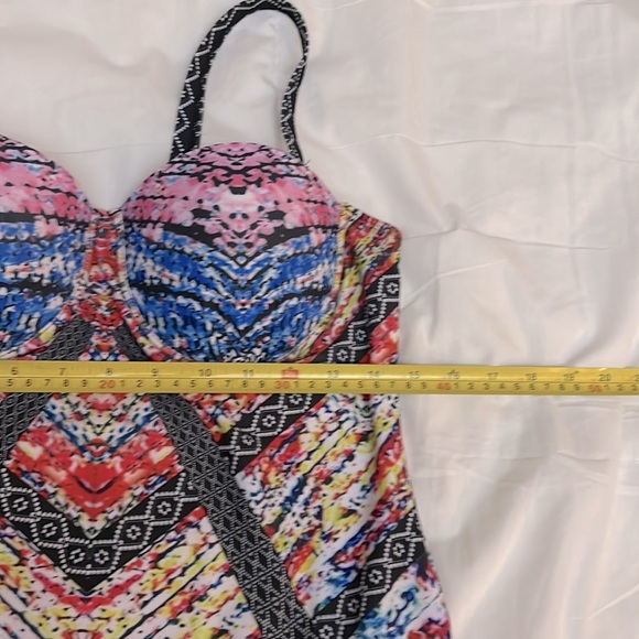 NWOT Colourful Abstract One Piece Swimsuit - Picture 10 of 11
